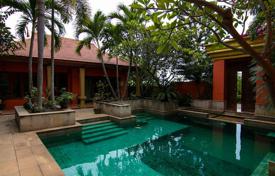 Villa – Pattaya, Chonburi, Tayland. $622,000