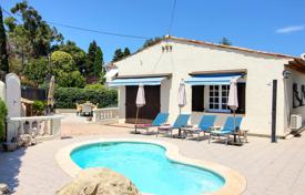 Villa – Cap d'Antibes, Antibes, Cote d'Azur (Fransız Rivierası),  Fransa. 1,198,000 €